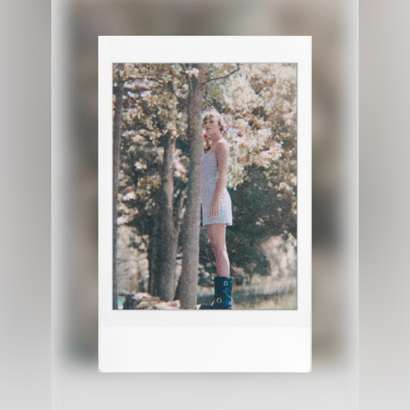 Picture Me in the Trees Set✨ - Picture 3 of 6